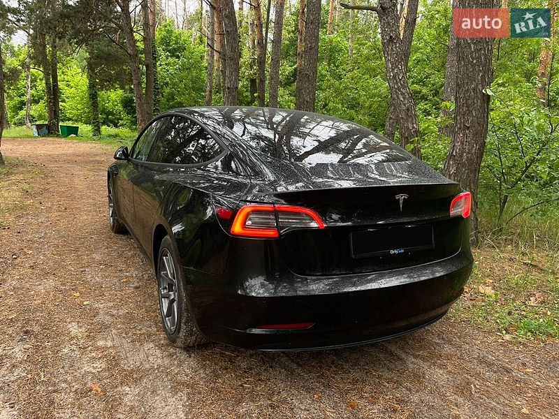 Седан Tesla Model 3 2018 в Києві