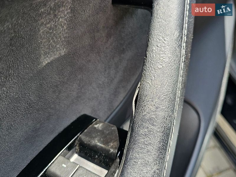 Седан Tesla Model 3 2018 в Ровно