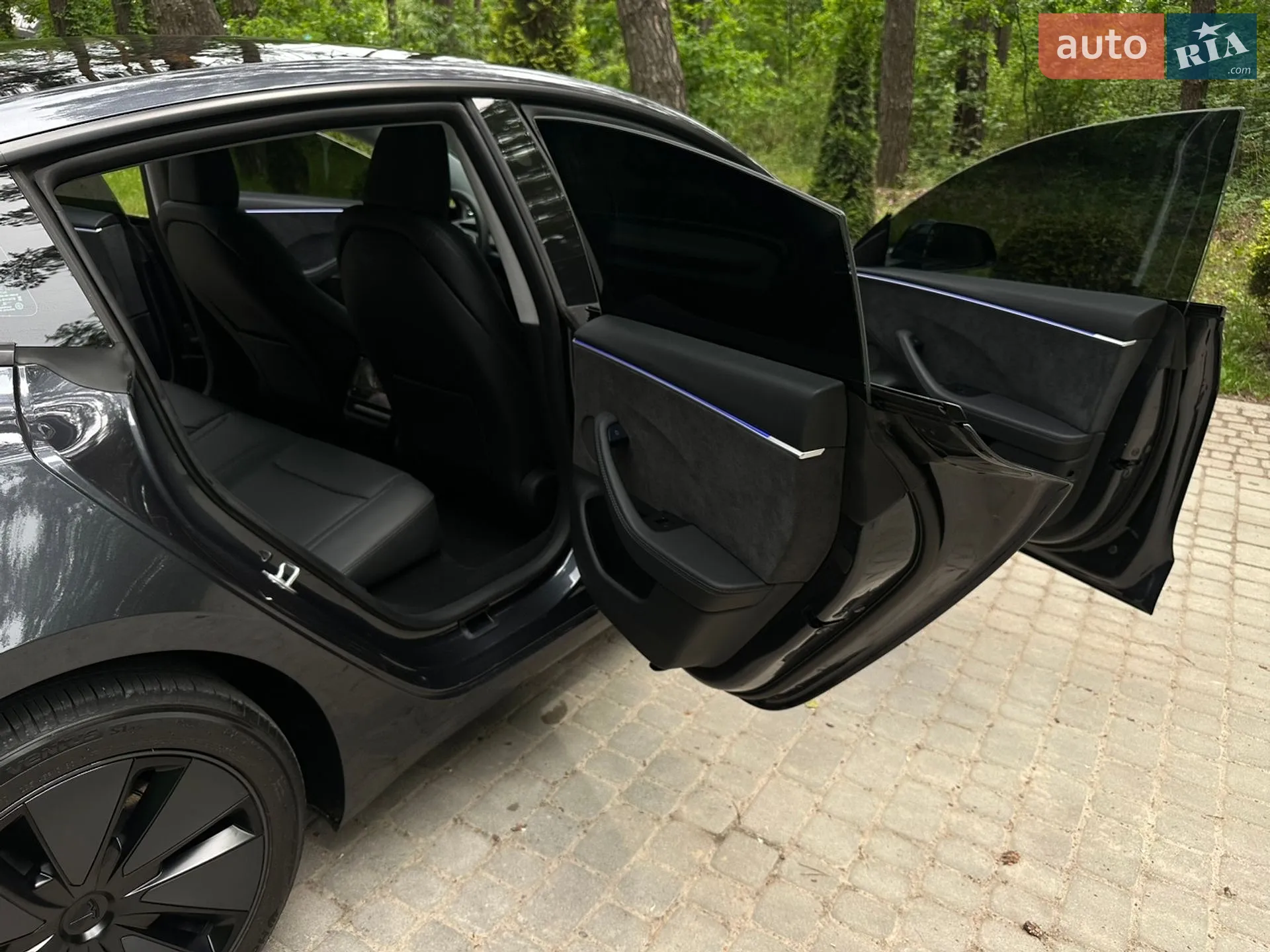 2025 Tesla Model 3 - мініатюра 18