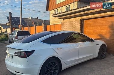 Седан Tesla Model 3 2018 в Кривому Розі