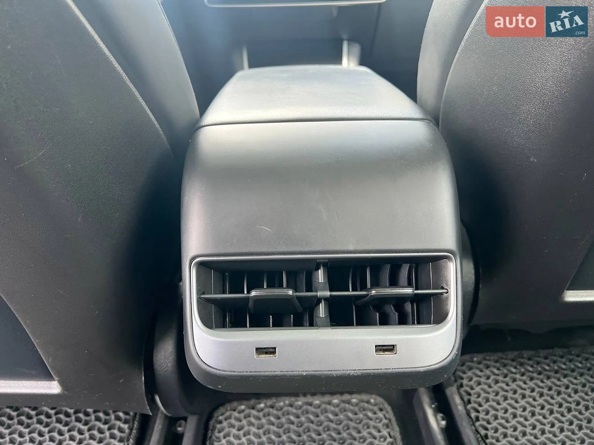2018 Tesla Model 3 - мініатюра 39