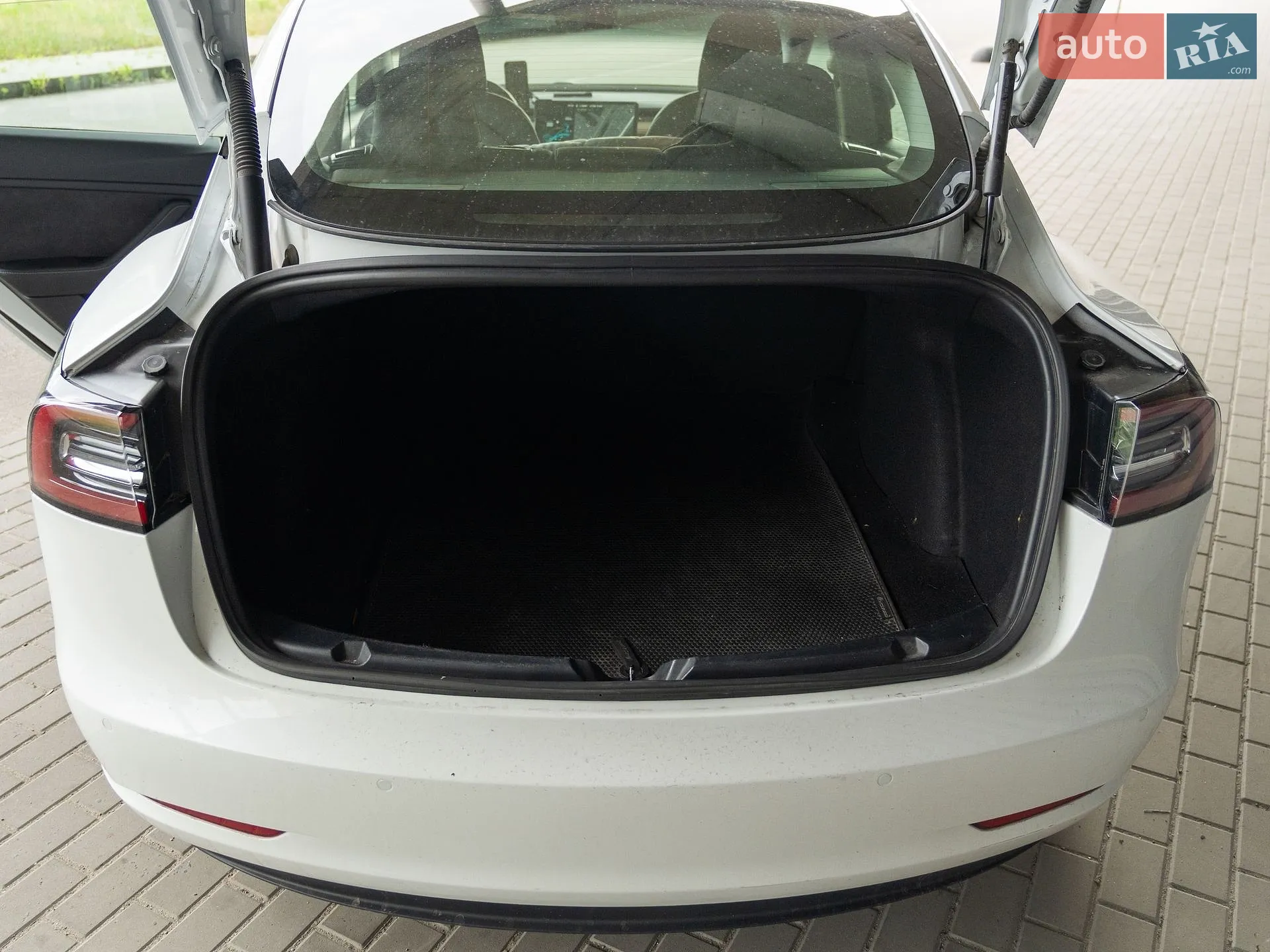 2021 Tesla Model 3 - мініатюра 16