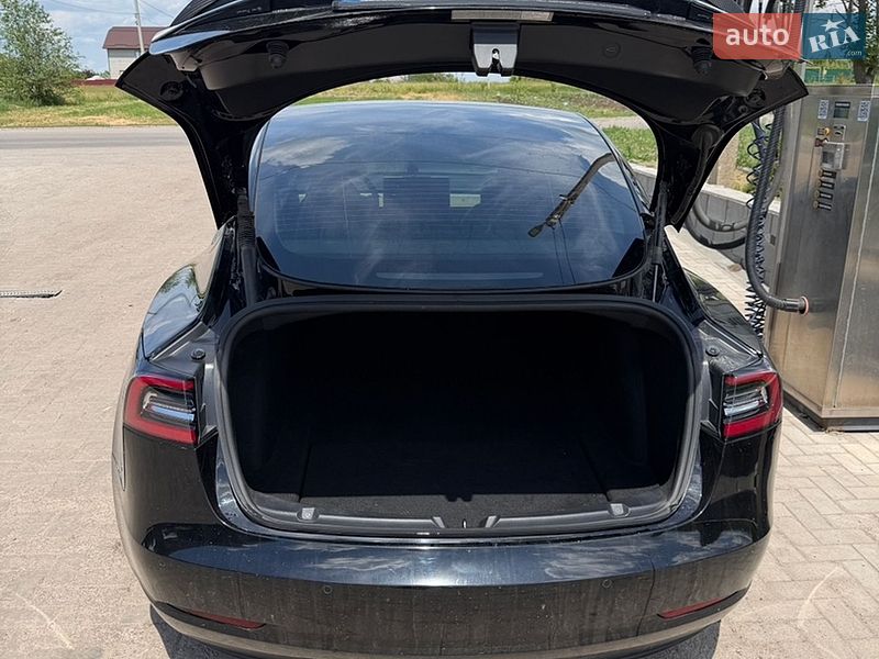Седан Tesla Model 3 2021 в Днепре фото 3 Седан Tesla Model 3 2021 в Днепре