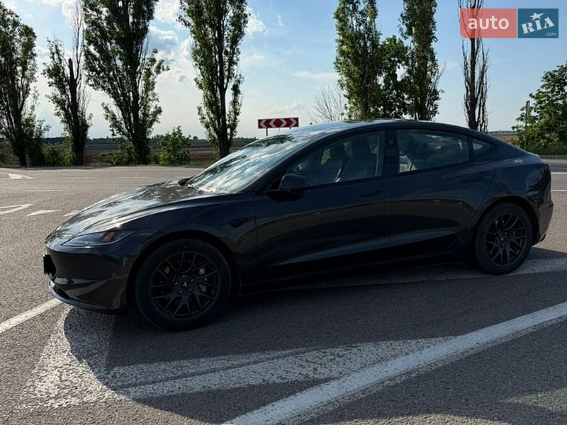 Седан Tesla Model 3 2024 в Харкові