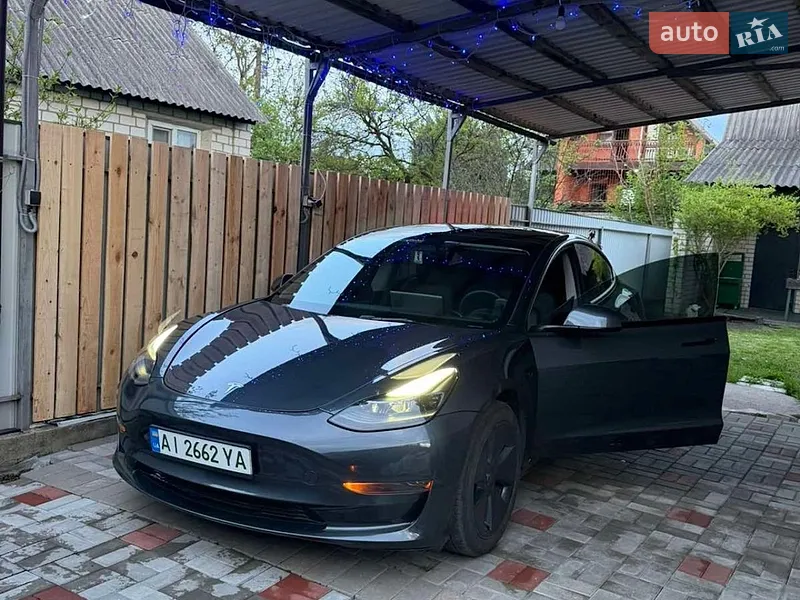 Tesla Model 3 2023