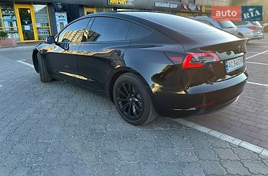 Седан Tesla Model 3 2021 в Луцке