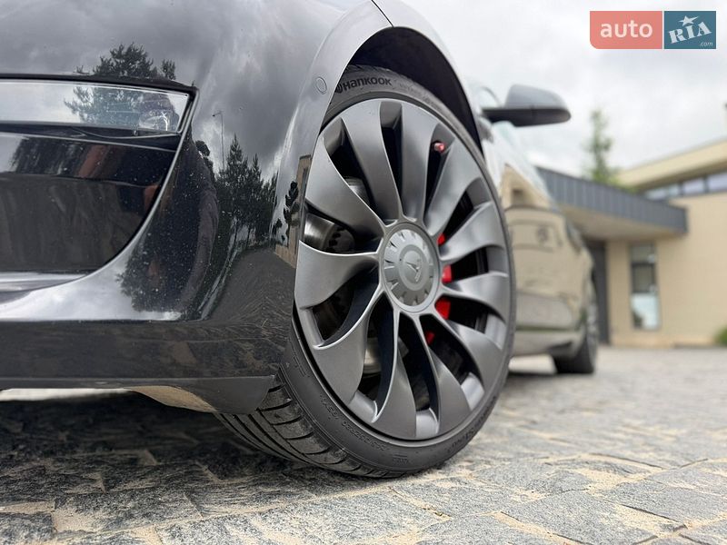 Седан Tesla Model 3 2022 в Львові