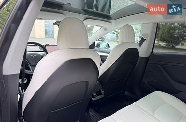 Седан Tesla Model 3 2022 в Львові