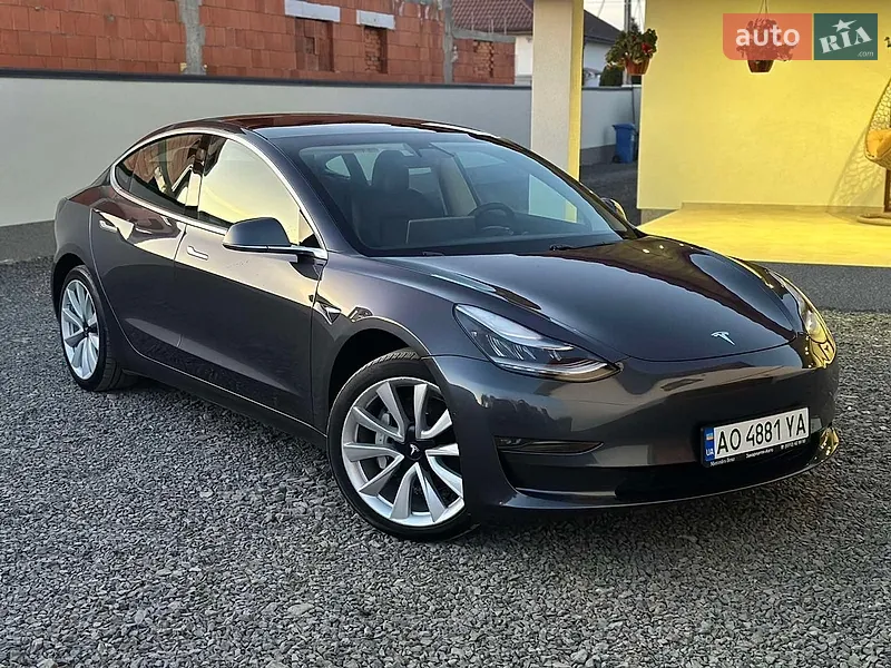Tesla Model 3 2019