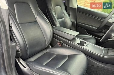 Седан Tesla Model 3 2021 в Луцьку