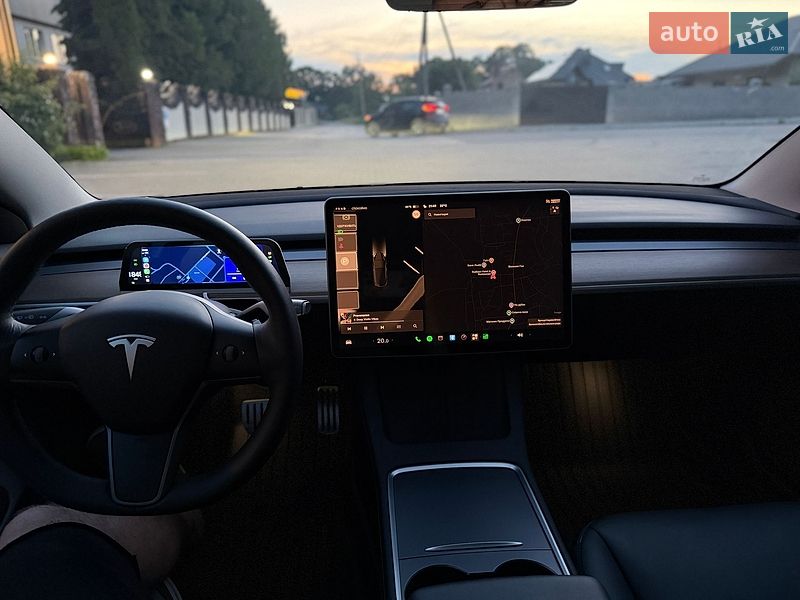 Седан Tesla Model 3 2022 в Тернополе