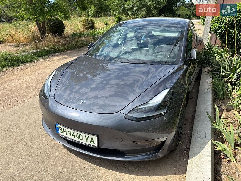 Седан Tesla Model 3 2023 в Одессе