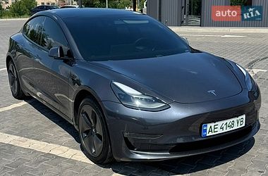 Седан Tesla Model 3 2021 в Кривом Роге