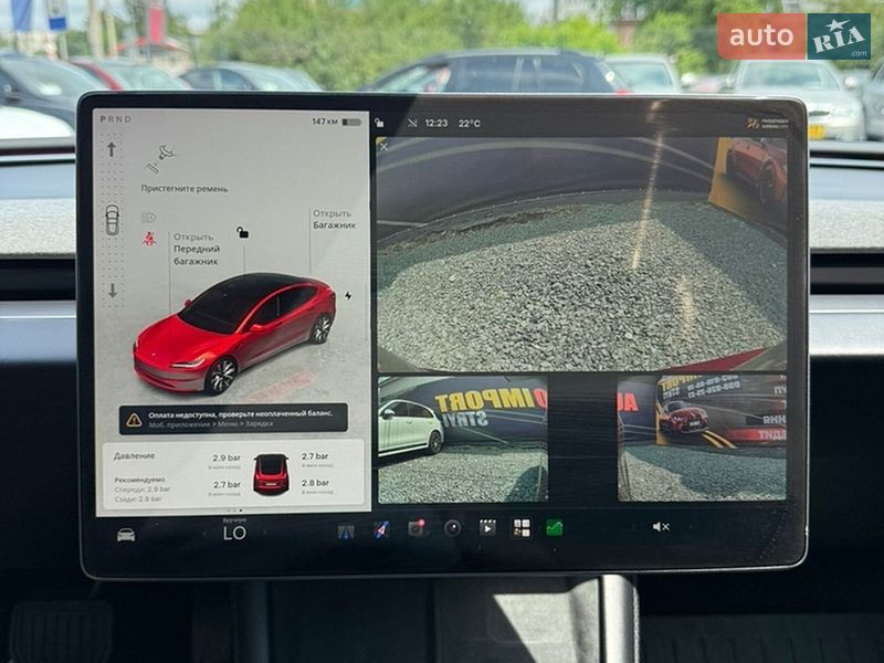 Седан Tesla Model 3 2024 в Стрию