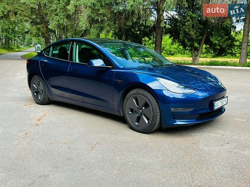 Седан Tesla Model 3 2020 в Киеве
