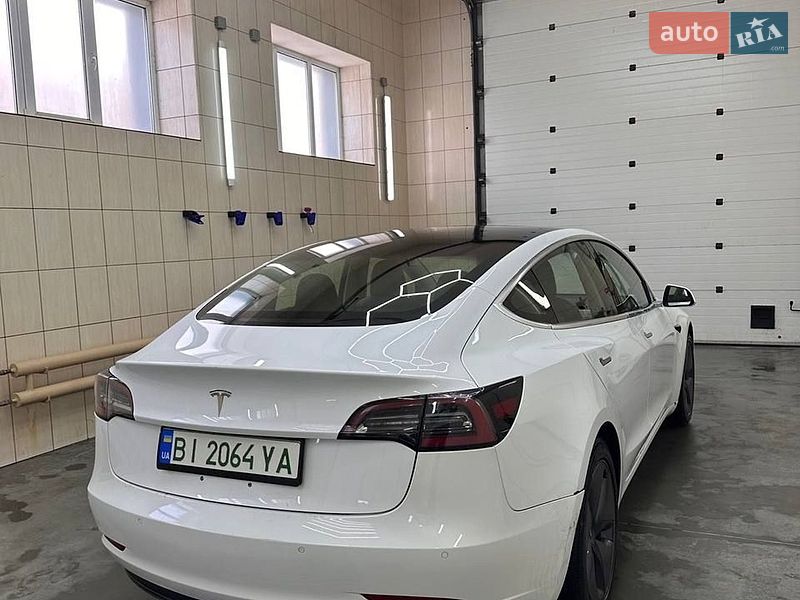 Седан Tesla Model 3 2018 в Полтаве