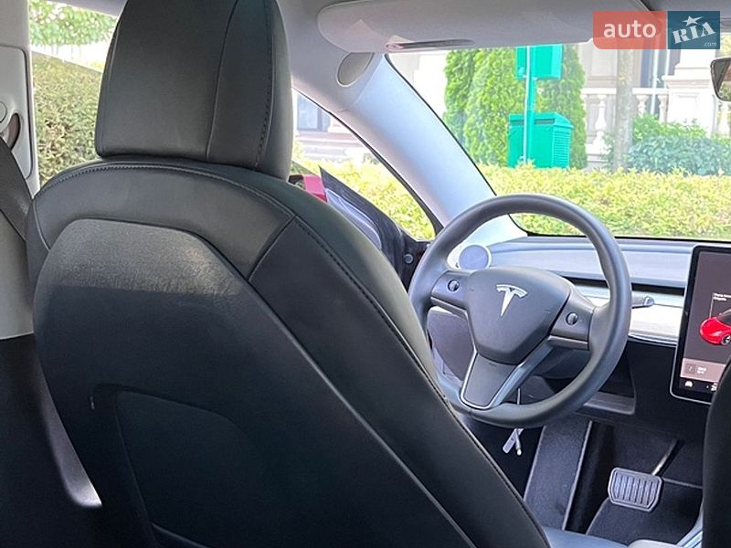 Седан Tesla Model 3 2020 в Одессе