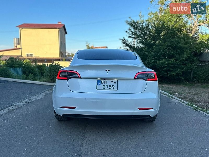 Седан Tesla Model 3 2019 в Одессе