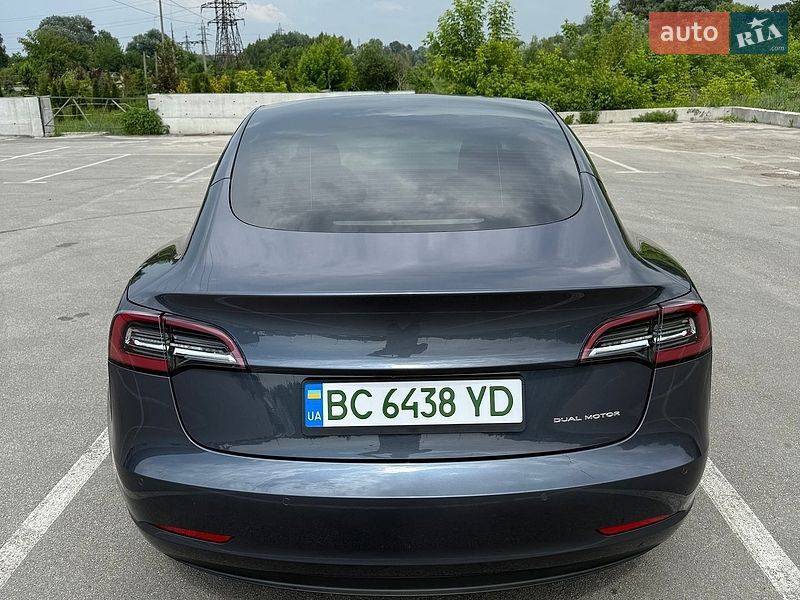 Седан Tesla Model 3 2021 в Ірпені