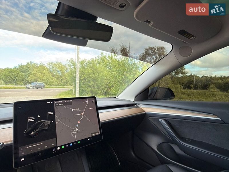 Седан Tesla Model 3 2021 в Івано-Франківську