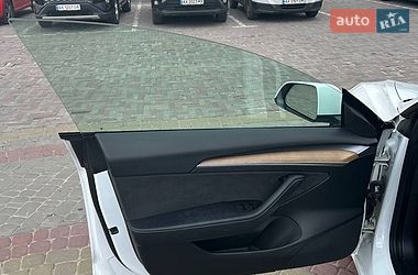 Седан Tesla Model 3 2022 в Чугуеве