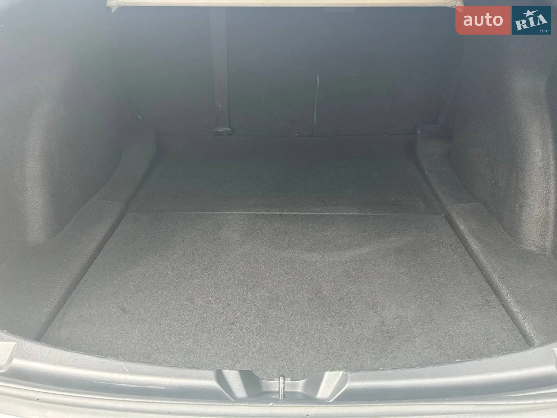 2022 Tesla Model 3 - мініатюра 9