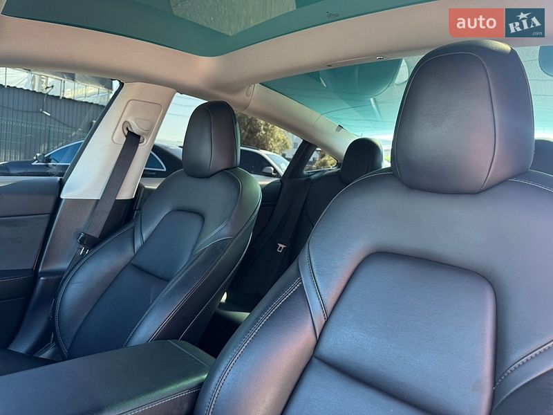 Седан Tesla Model 3 2021 в Киеве фото 16 Седан Tesla Model 3 2021 в Киеве