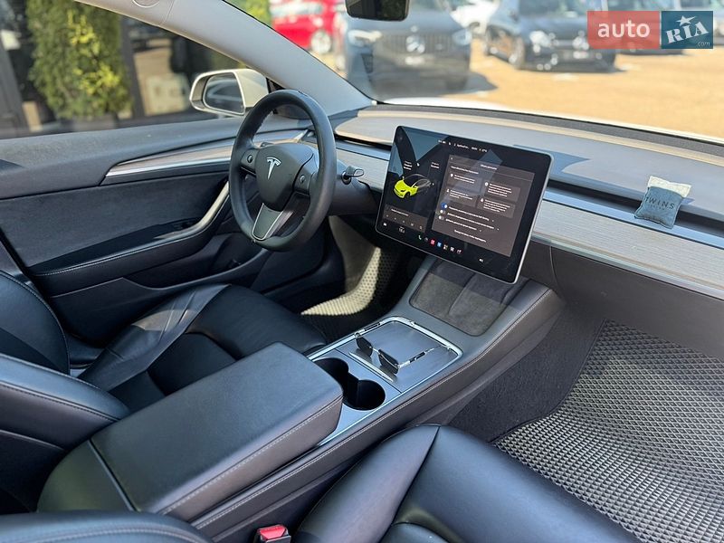 Седан Tesla Model 3 2021 в Киеве фото 26 Седан Tesla Model 3 2021 в Киеве
