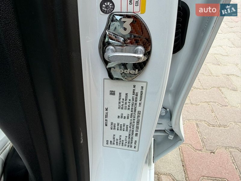 Седан Tesla Model 3 2020 в Хмельницком фото 16 Седан Tesla Model 3 2020 в Хмельницком