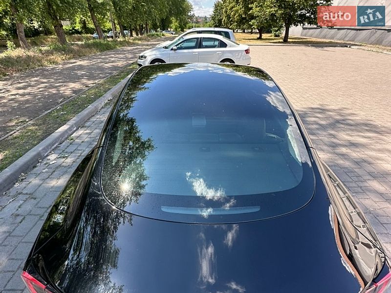 Седан Tesla Model 3 2022 в Запорожье