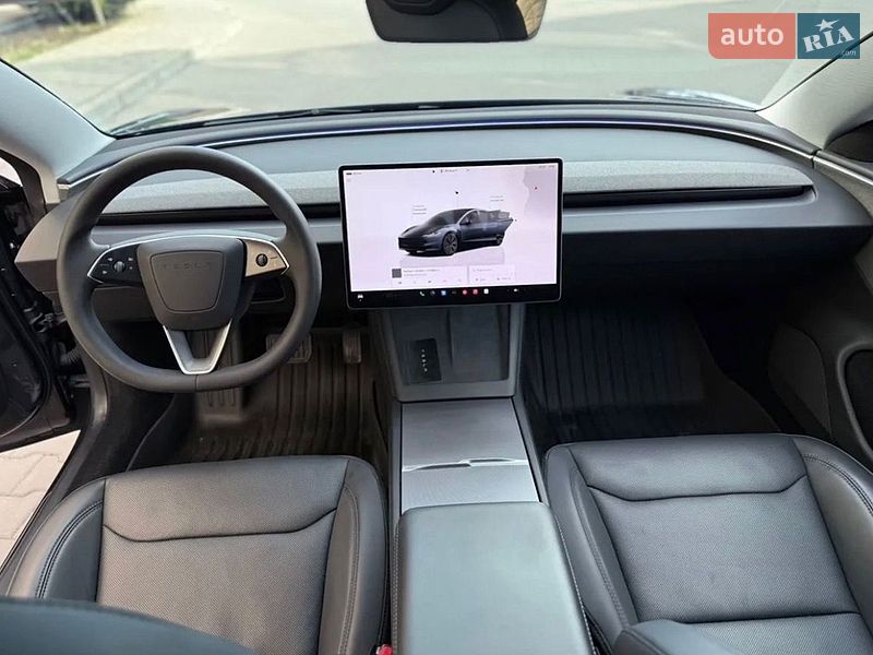 Седан Tesla Model 3 2024 в Киеве