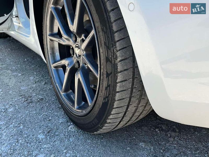 Седан Tesla Model 3 2020 в Днепре