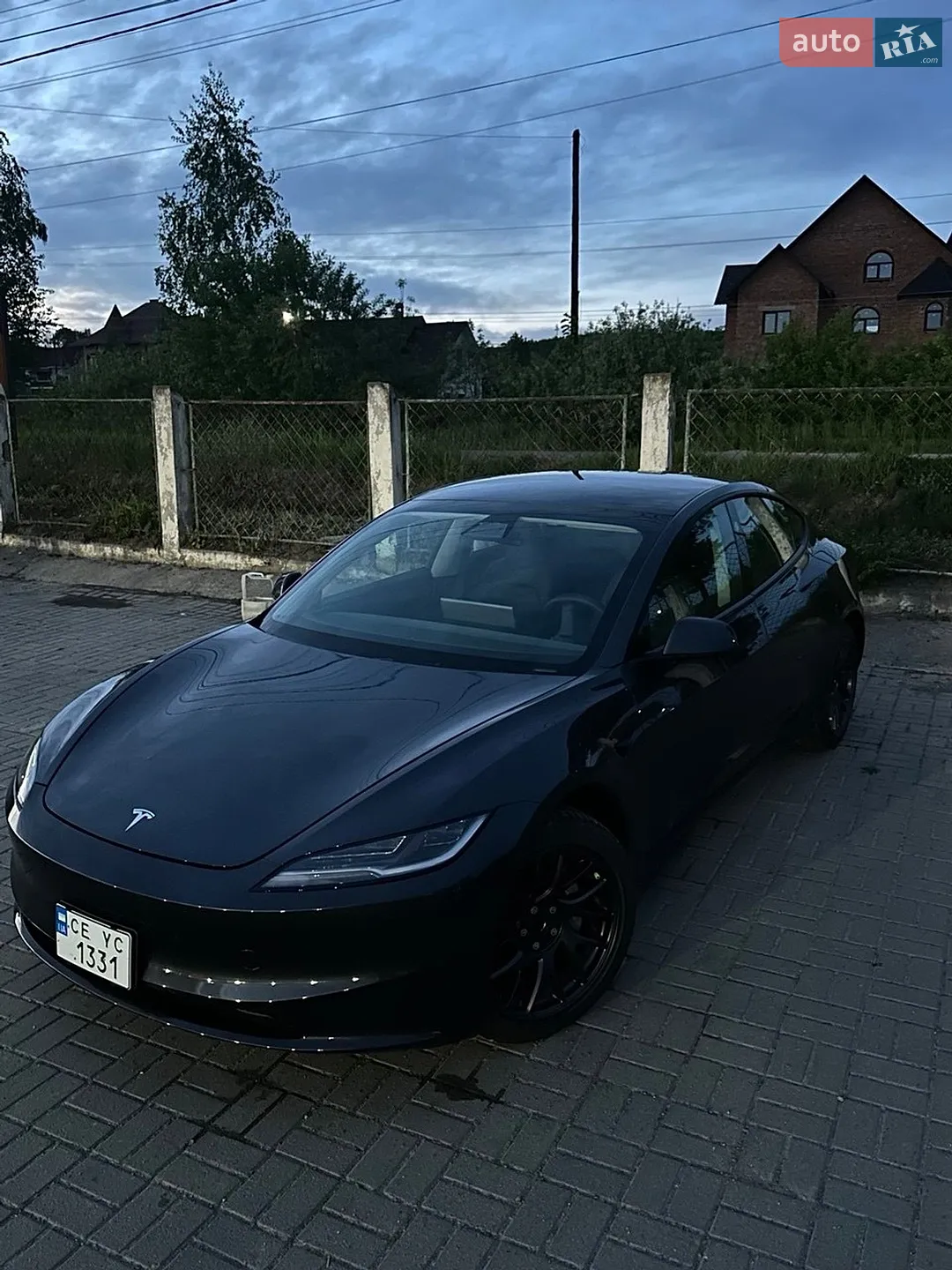 2025 Tesla Model 3 - мініатюра 2
