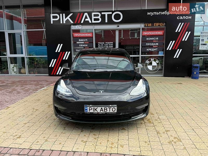 Tesla Model 3 2018