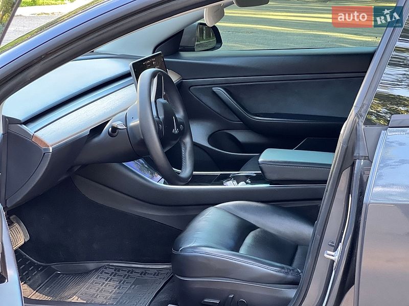 Седан Tesla Model 3 2020 в Запорожье