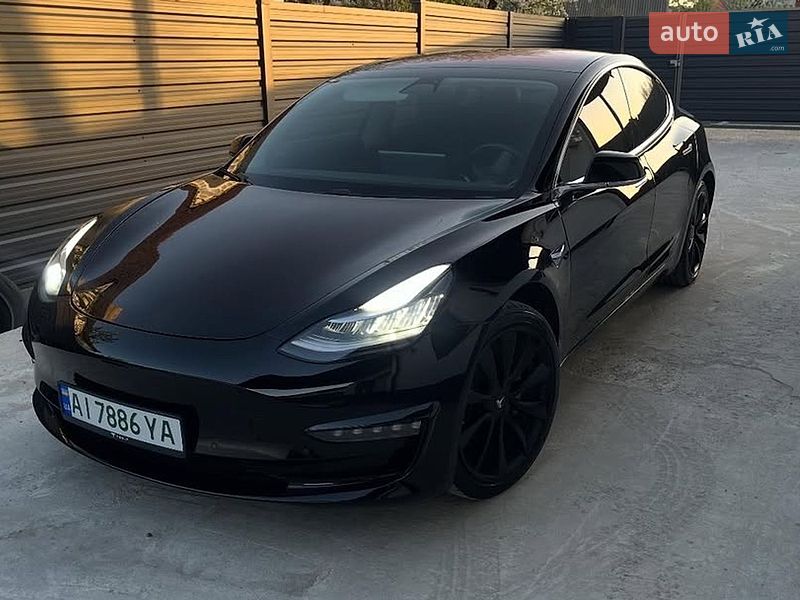 Седан Tesla Model 3 2018 в Киеве