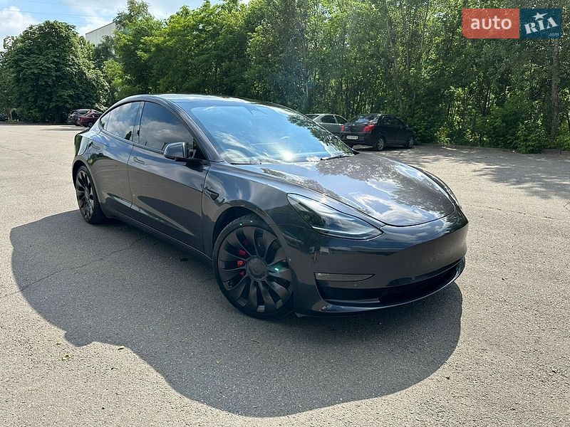 Седан Tesla Model 3 2022 в Харкові