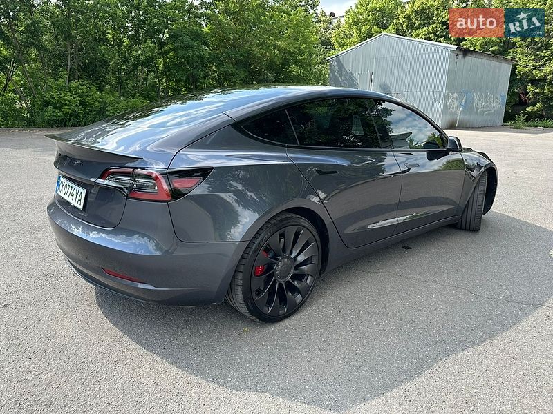 Седан Tesla Model 3 2022 в Харкові