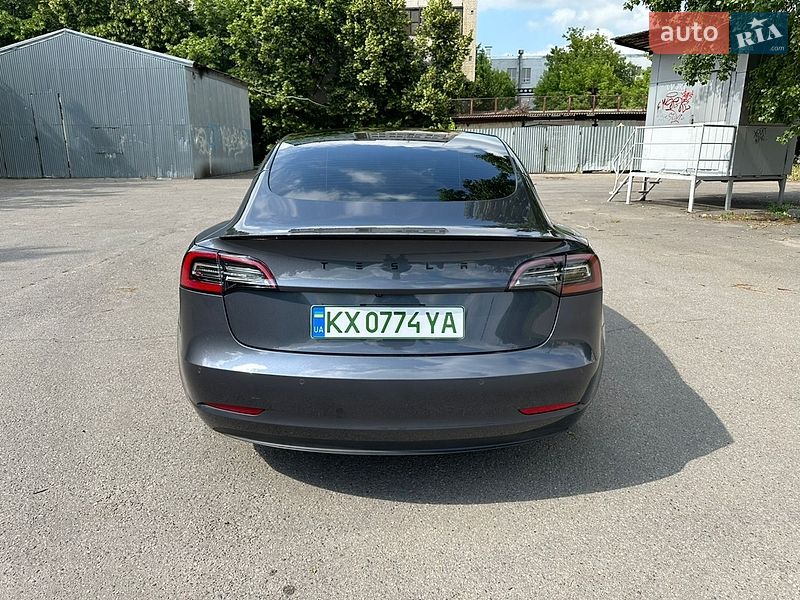 Седан Tesla Model 3 2022 в Харкові
