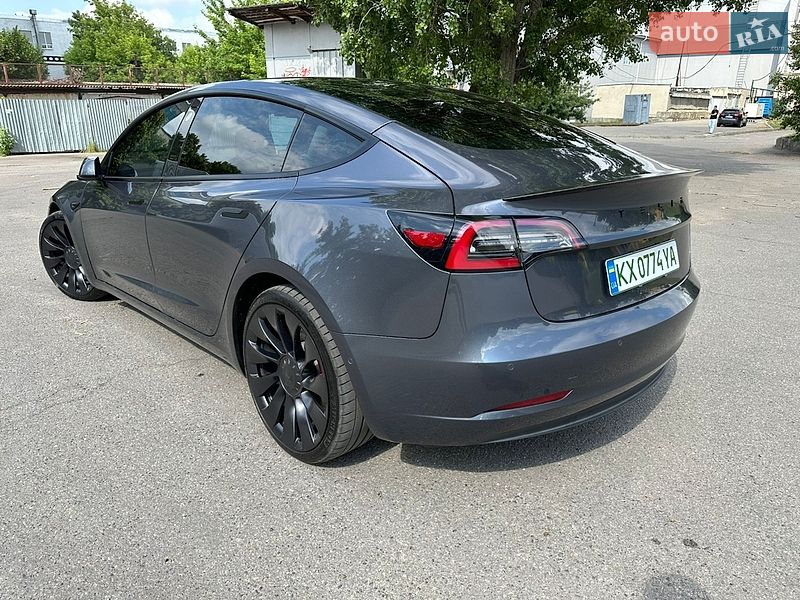 Седан Tesla Model 3 2022 в Харкові