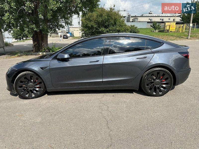 Седан Tesla Model 3 2022 в Харкові