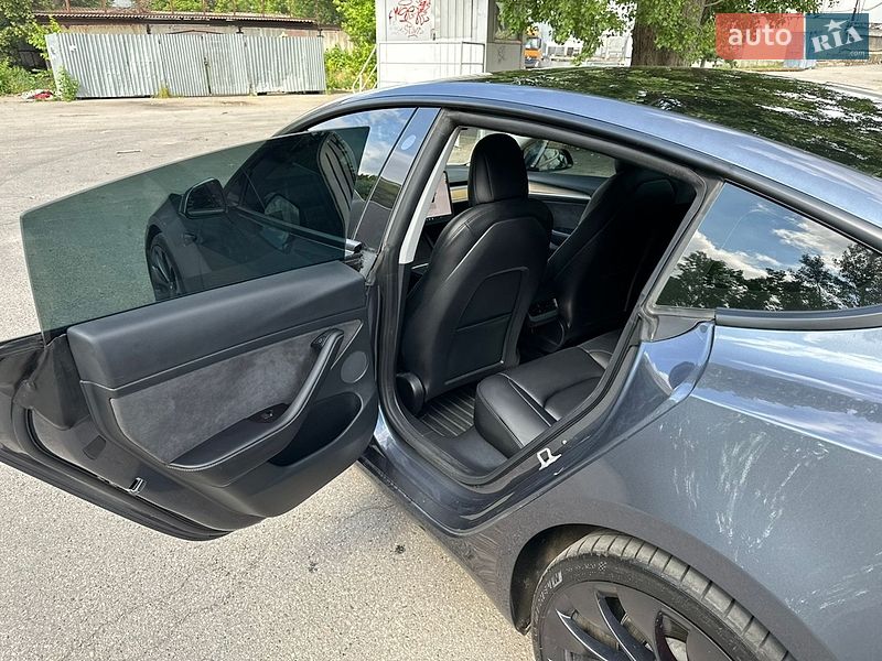 Седан Tesla Model 3 2022 в Харкові
