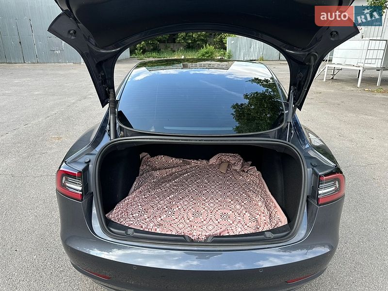 Седан Tesla Model 3 2022 в Харкові