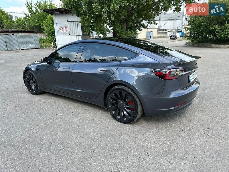 Седан Tesla Model 3 2022 в Харкові