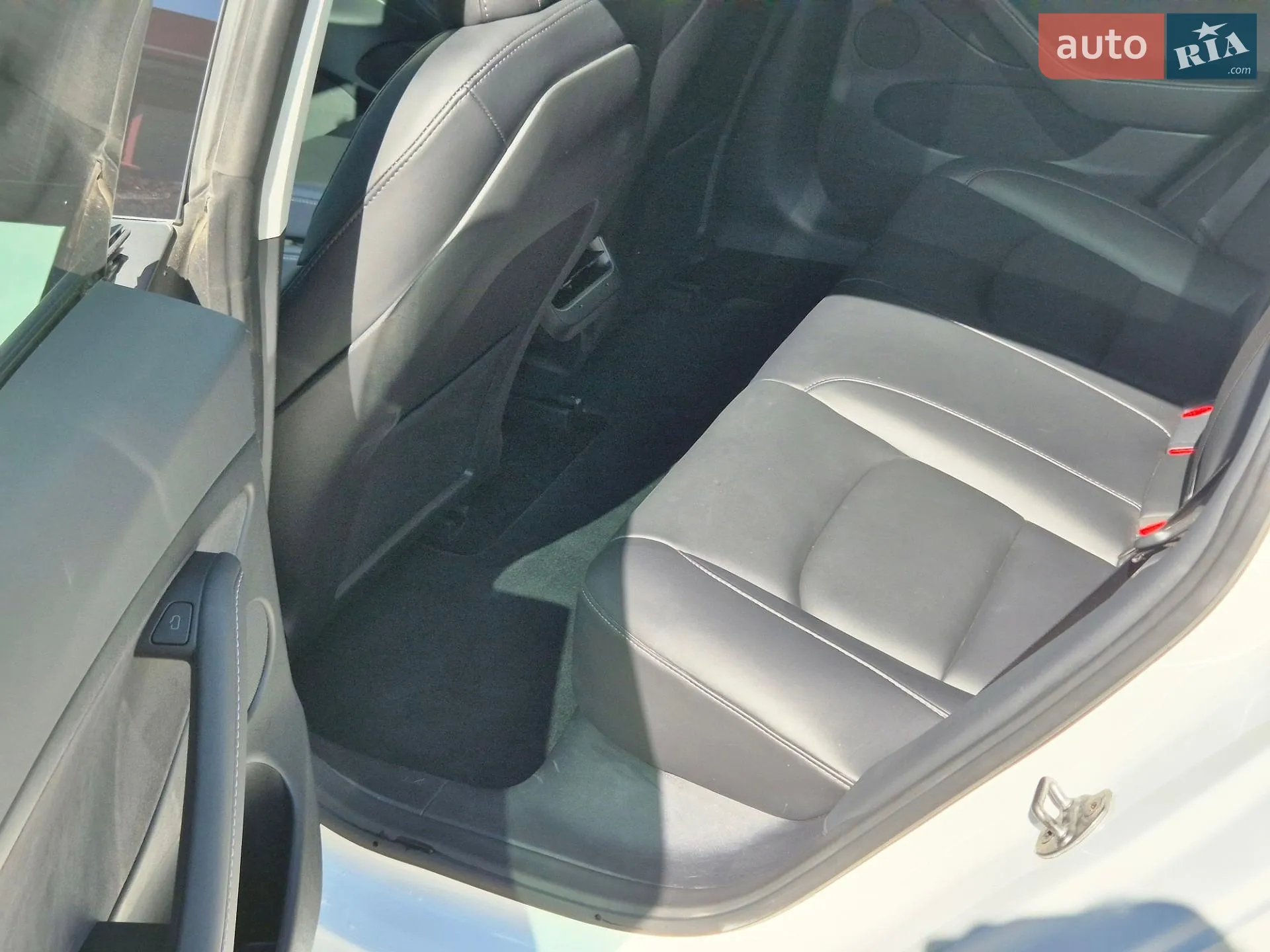 2022 Tesla Model 3 - мініатюра 14