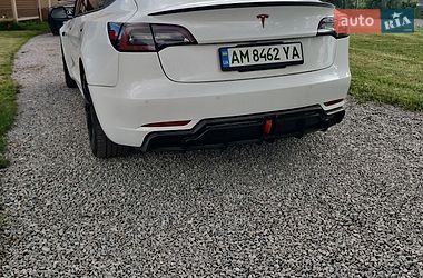 Седан Tesla Model 3 2021 в Житомире