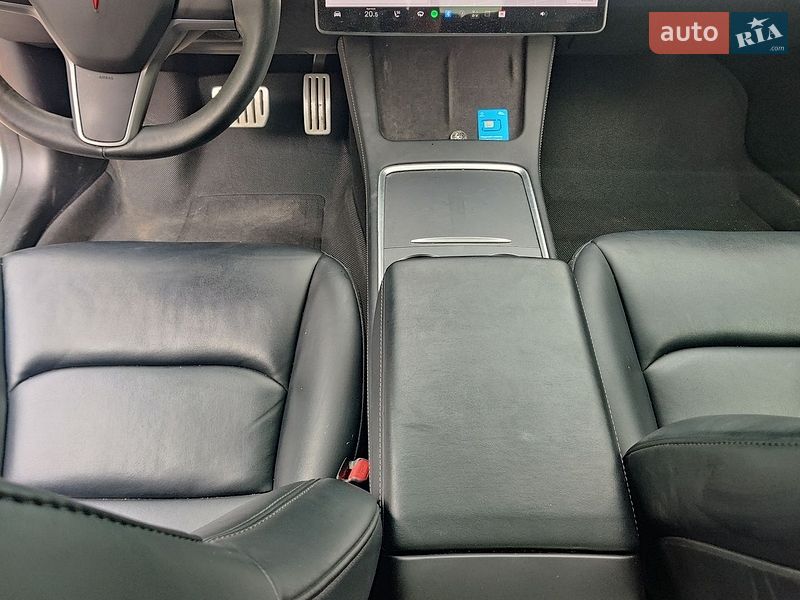 Седан Tesla Model 3 2021 в Житомире