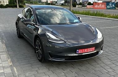 Седан Tesla Model 3 2019 в Киеве Седан Tesla Model 3 2019 в Киеве