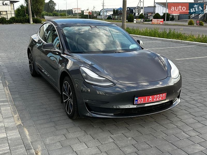 Tesla Model 3 2019