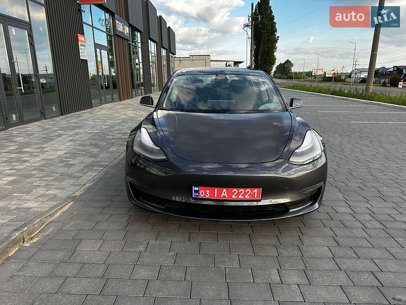 Седан Tesla Model 3 2019 в Киеве фото 7 Седан Tesla Model 3 2019 в Киеве